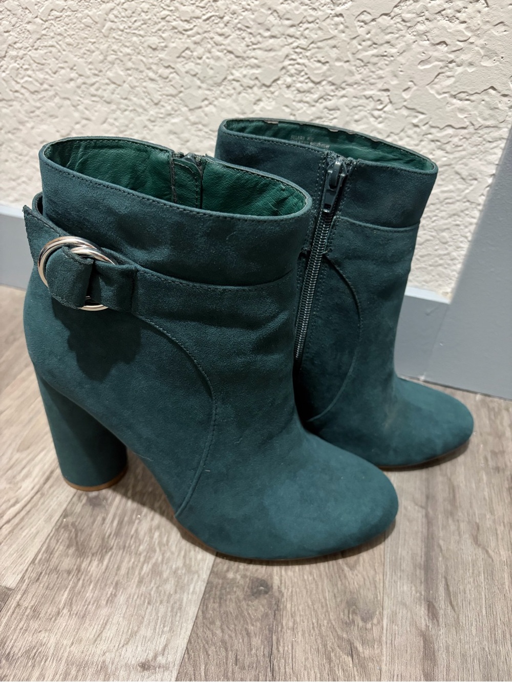 JustFab Ellery Teal Green Faux Suede Ankle Boots Size 8.5